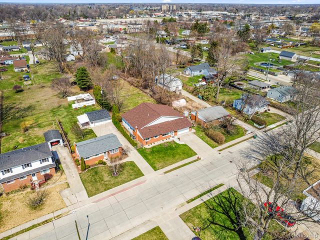 29940 Bock Street, Garden City, MI 48135