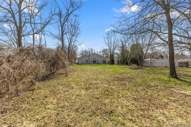 29940 Bock Street, Garden City, MI 48135