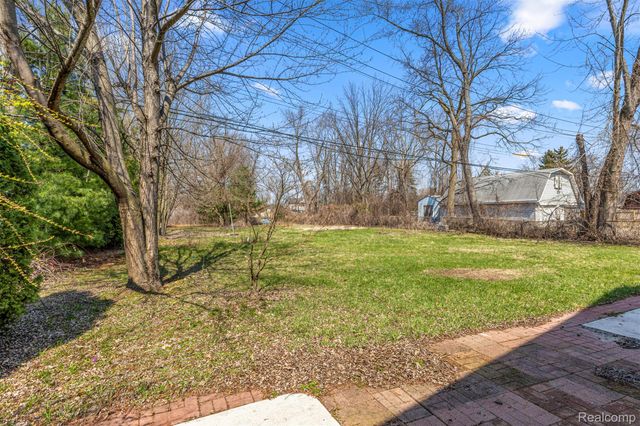 29940 Bock Street, Garden City, MI 48135