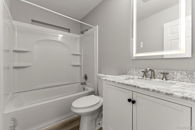 29940 Bock Street, Garden City, MI 48135