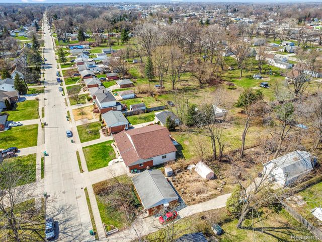 29940 Bock Street, Garden City, MI 48135