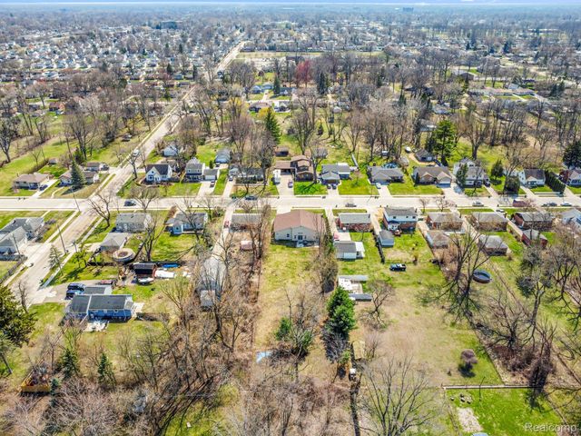 29940 Bock Street, Garden City, MI 48135