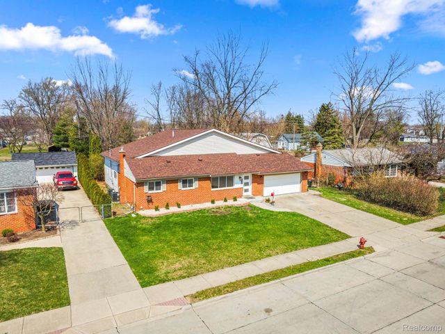 29940 Bock Street, Garden City, MI 48135