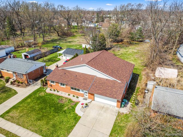 29940 Bock Street, Garden City, MI 48135