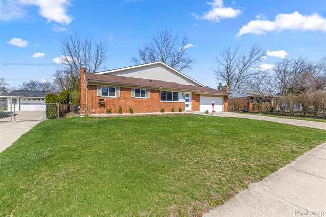 29940 Bock Street, Garden City, MI 48135