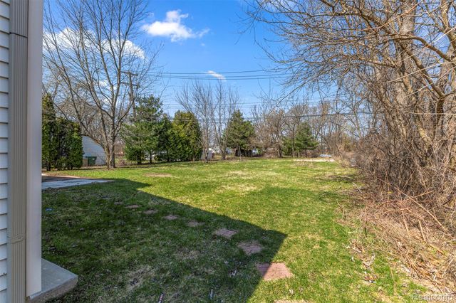 29940 Bock Street, Garden City, MI 48135