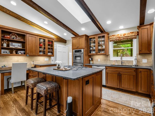 558 Middle Connestee Trail, Brevard, NC 28712