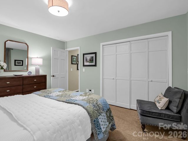 558 Middle Connestee Trail, Brevard, NC 28712