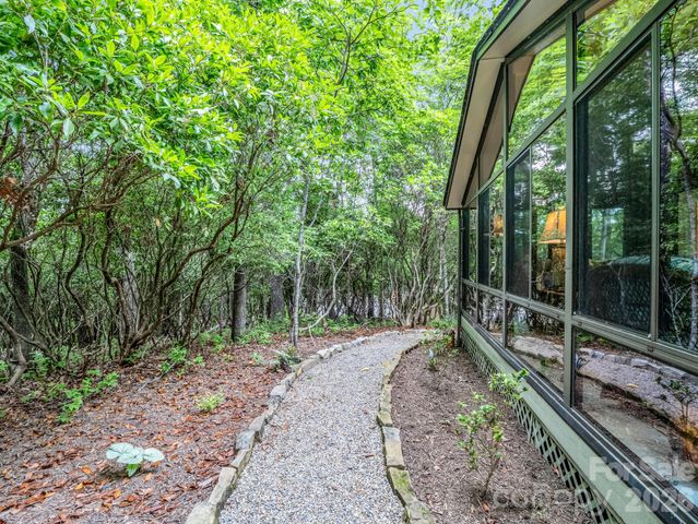 558 Middle Connestee Trail, Brevard, NC 28712