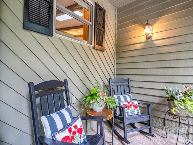 558 Middle Connestee Trail, Brevard, NC 28712