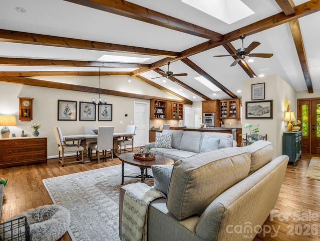 558 Middle Connestee Trail, Brevard, NC 28712