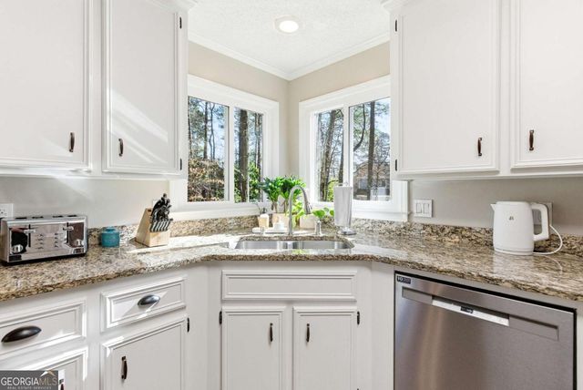 588 Norman Way NW, Kennesaw, GA 30144