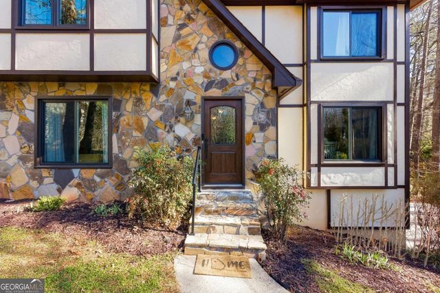 588 Norman Way NW, Kennesaw, GA 30144