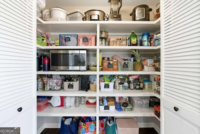 588 Norman Way NW, Kennesaw, GA 30144