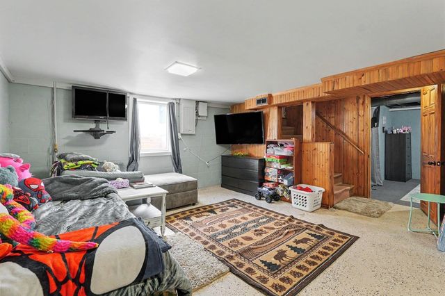 119 Chippewa Street, Kawkawlin, MI 48631