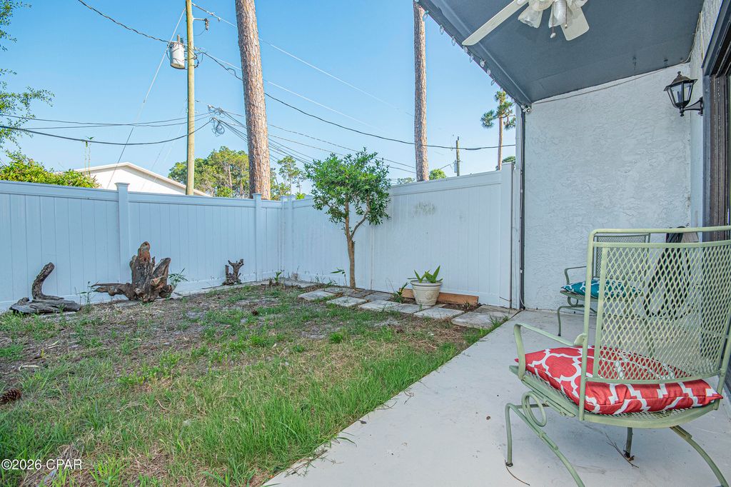 Image 11 of property listing at 7125 N Lagoon Drive D, Panama City Beach, FL 32408