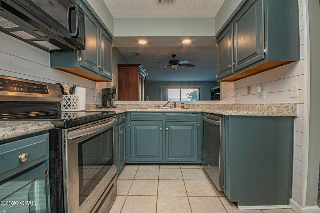 Image 18 of property listing at 7125 N Lagoon Drive D, Panama City Beach, FL 32408