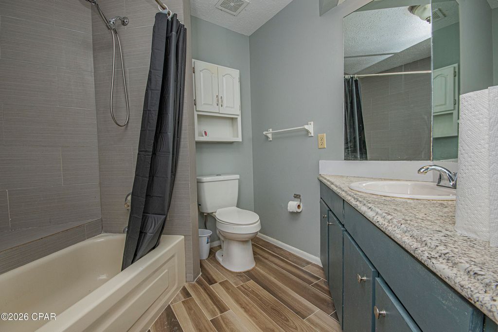 Image 31 of property listing at 7125 N Lagoon Drive D, Panama City Beach, FL 32408