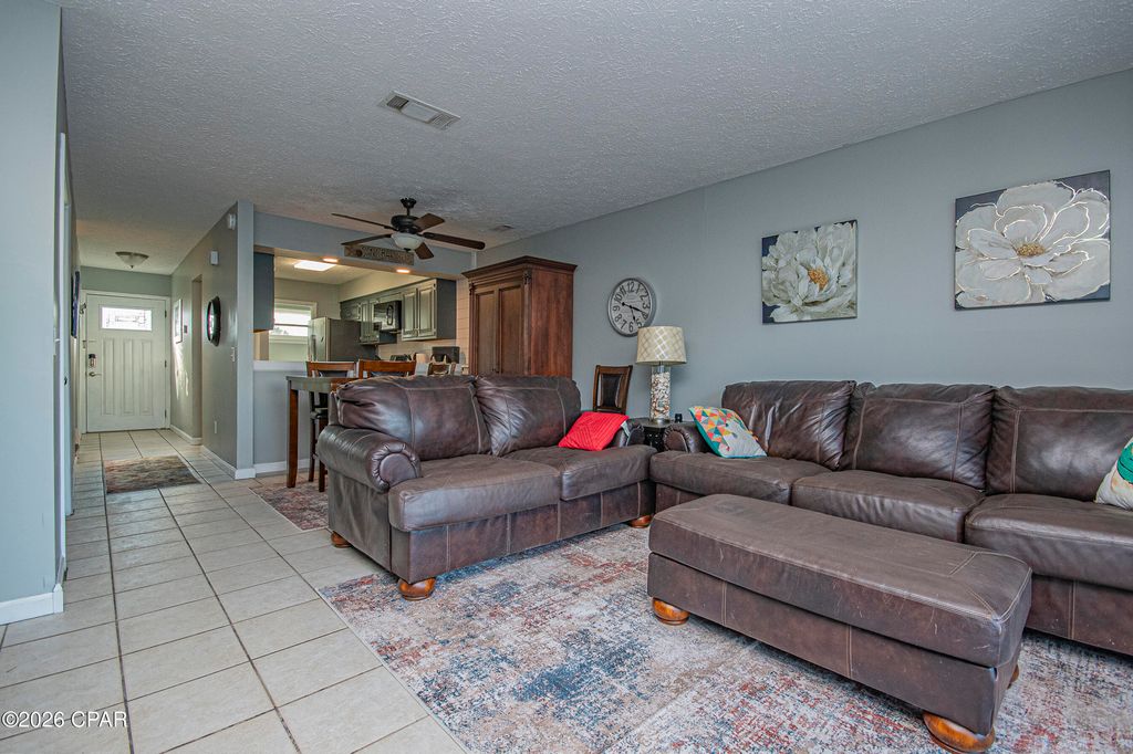 Image 7 of property listing at 7125 N Lagoon Drive D, Panama City Beach, FL 32408