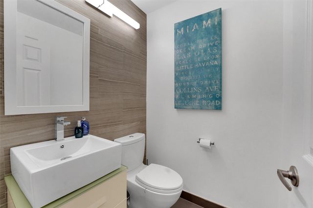 4108 W Palm Aire Drive 83B, Pompano Beach, FL 33069