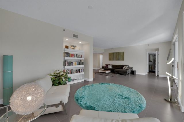 4108 W Palm Aire Drive 83B, Pompano Beach, FL 33069