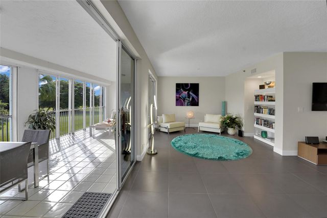 4108 W Palm Aire Drive 83B, Pompano Beach, FL 33069