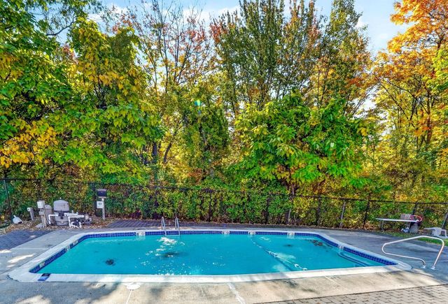 48 Arnold Ave. 48, Lowell, MA 01852