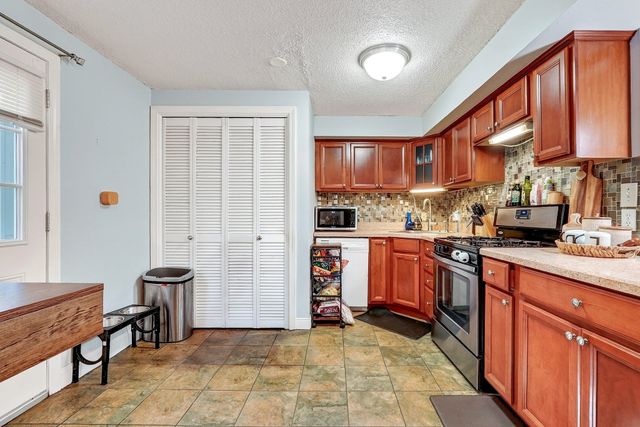 48 Arnold Ave. 48, Lowell, MA 01852