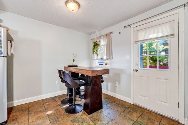 48 Arnold Ave. 48, Lowell, MA 01852