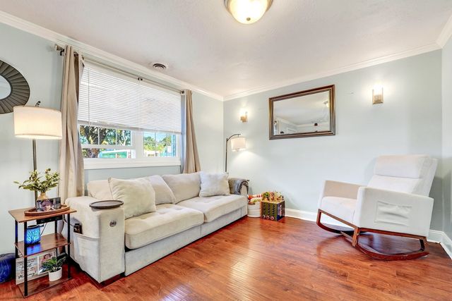 48 Arnold Ave. 48, Lowell, MA 01852