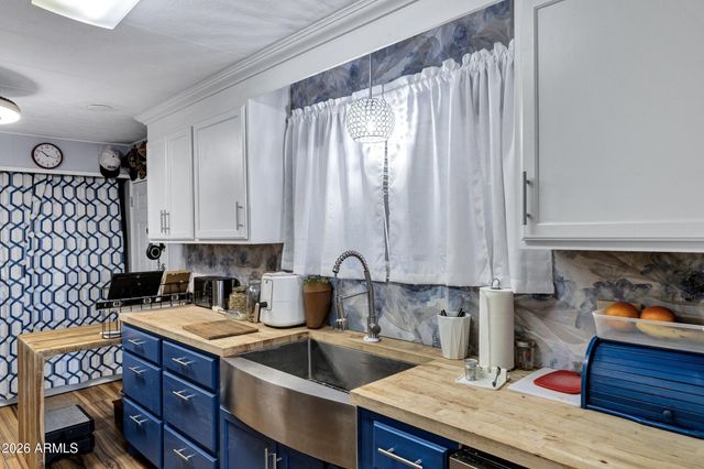 120 N VAL VISTA Drive 236, Mesa, AZ 85213