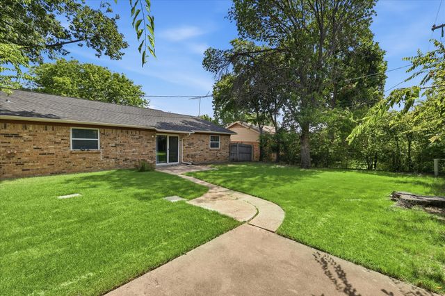 5670 Philadelphia Court, Watauga, TX 76148