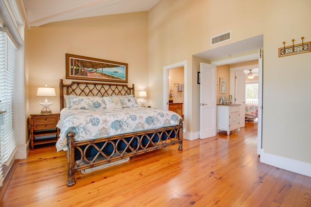 809 Washington St Apt 102, Key West, FL 33040