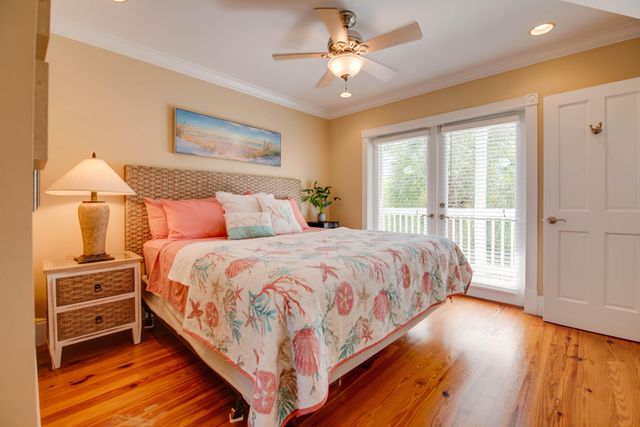 809 Washington St Apt 102, Key West, FL 33040