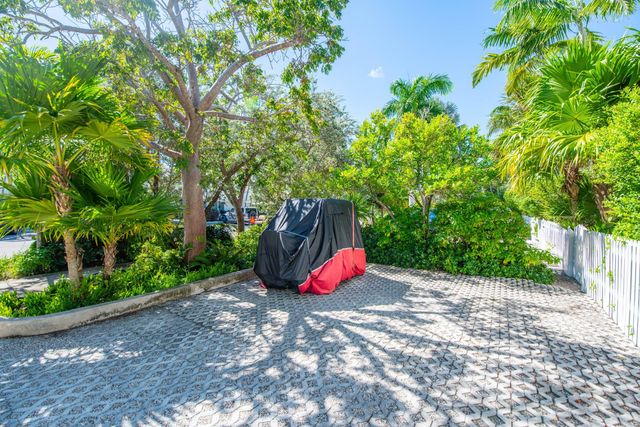 809 Washington St Apt 102, Key West, FL 33040