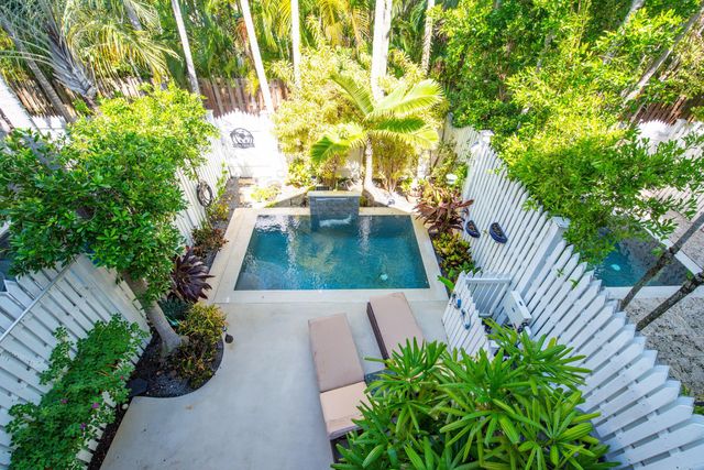 809 Washington St Apt 102, Key West, FL 33040