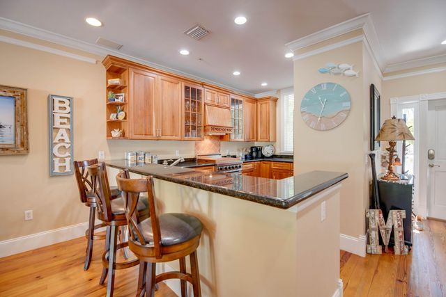 809 Washington St Apt 102, Key West, FL 33040