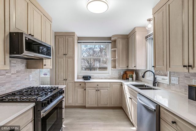 2730 France Avenue S, Saint Louis Park, MN 55416