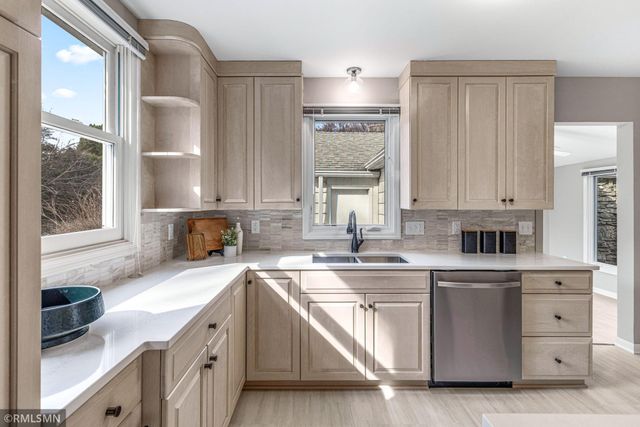 2730 France Avenue S, Saint Louis Park, MN 55416