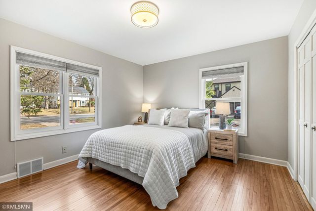 2730 France Avenue S, Saint Louis Park, MN 55416