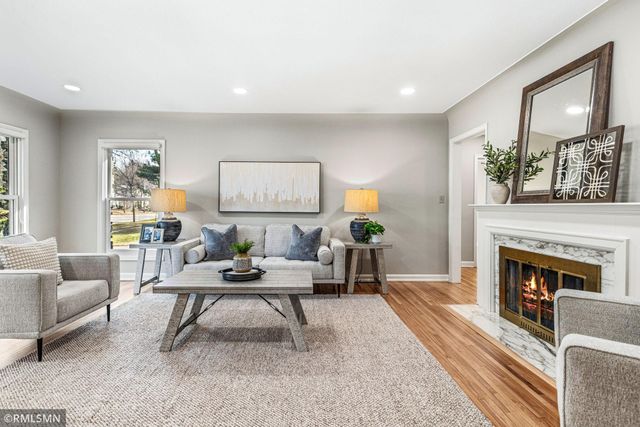 2730 France Avenue S, Saint Louis Park, MN 55416