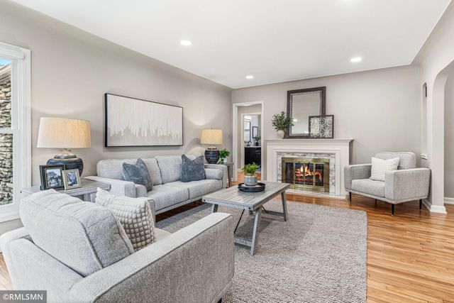 2730 France Avenue S, Saint Louis Park, MN 55416