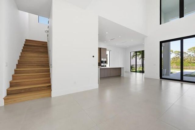 18417 Symphony Court, Jupiter, FL 33458