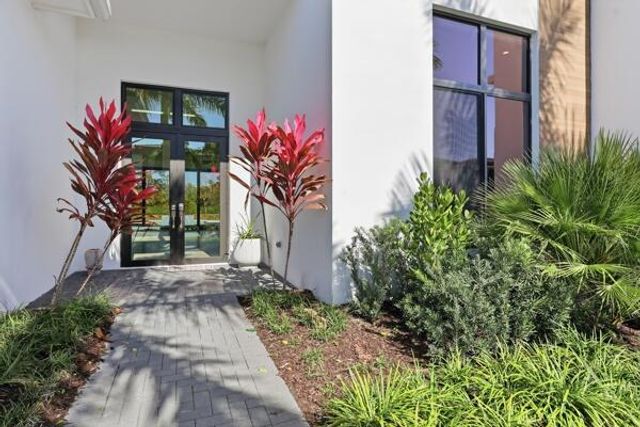 18417 Symphony Court, Jupiter, FL 33458