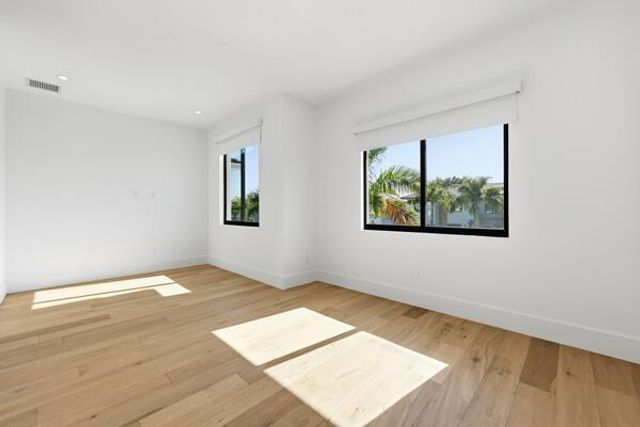 18417 Symphony Court, Jupiter, FL 33458