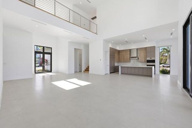 18417 Symphony Court, Jupiter, FL 33458