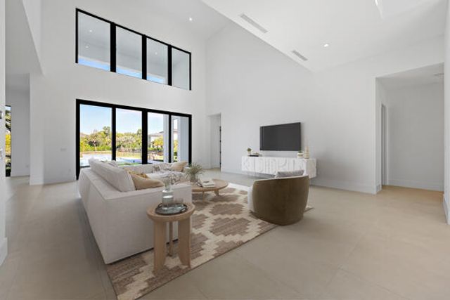 18417 Symphony Court, Jupiter, FL 33458