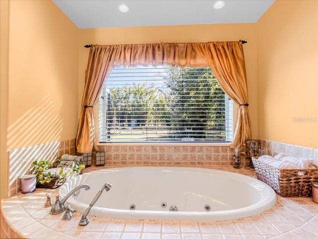 5460 BOUTIN LANE, St Cloud, FL 34772