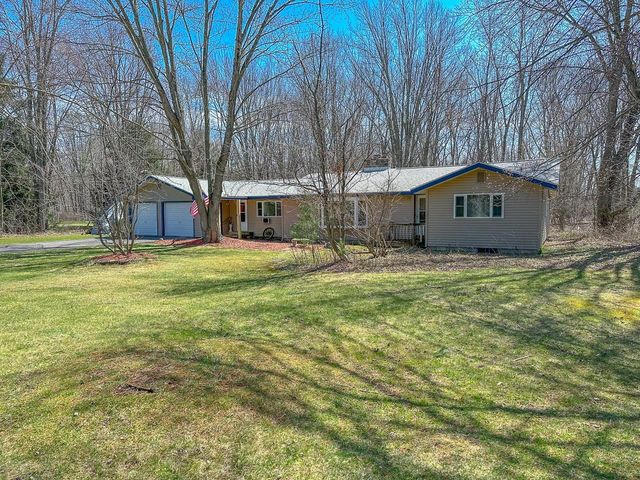 4121 W Shaffer Road, Coleman, MI 48618