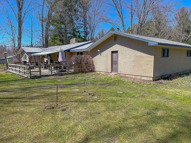 4121 W Shaffer Road, Coleman, MI 48618